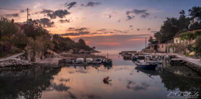 Insel Hvar - Sonnenaufgang im kleinen Hafen von Mudri Dolac