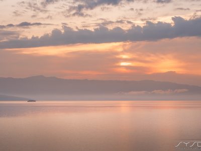 Insel Hvar - Sonnenaufgang und Nebel mit Blick auf das Dinarisches Gebirge